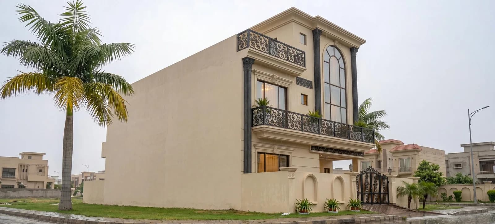 Taj Residencia 30x50 Neoclassical Villa