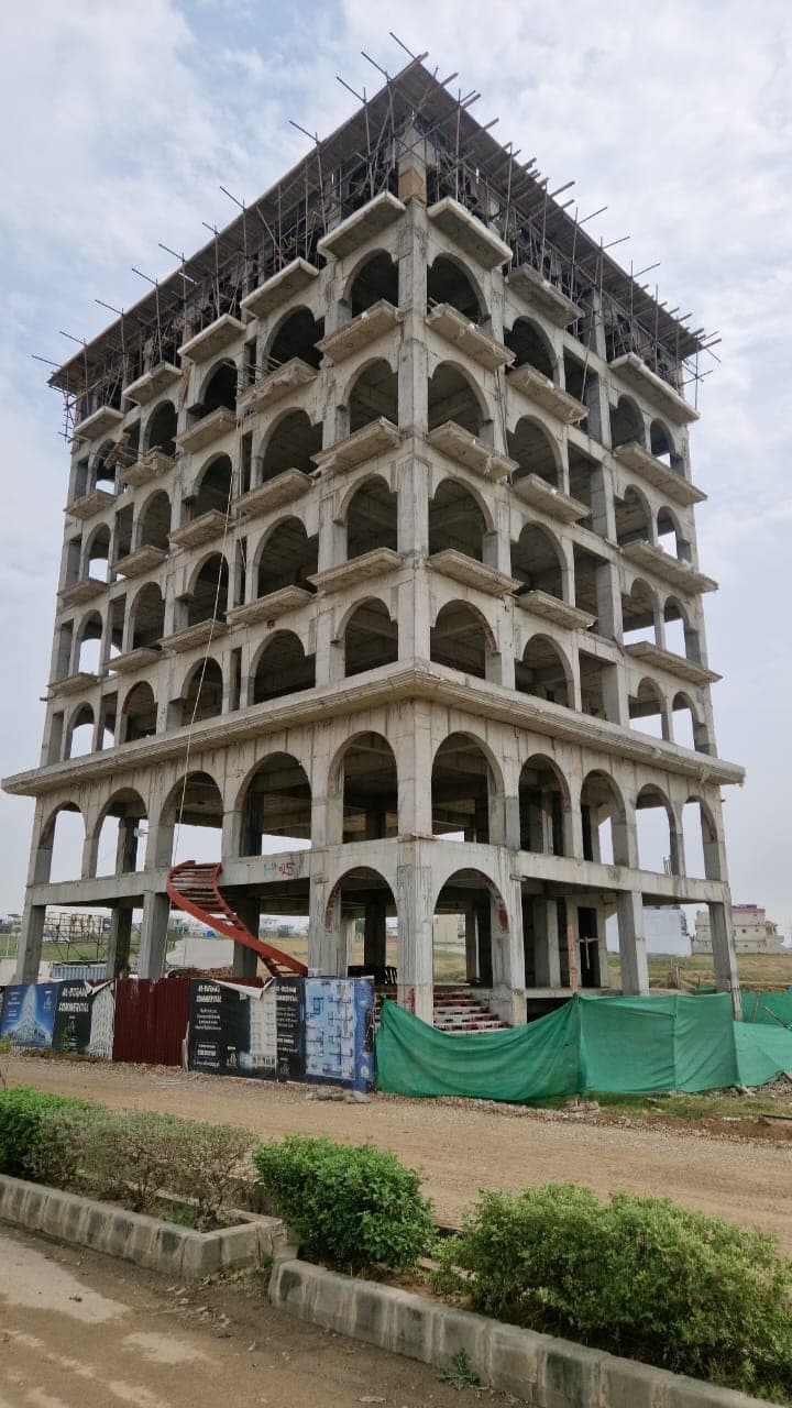 Commercial Building, Plot 4, Grand Avenue